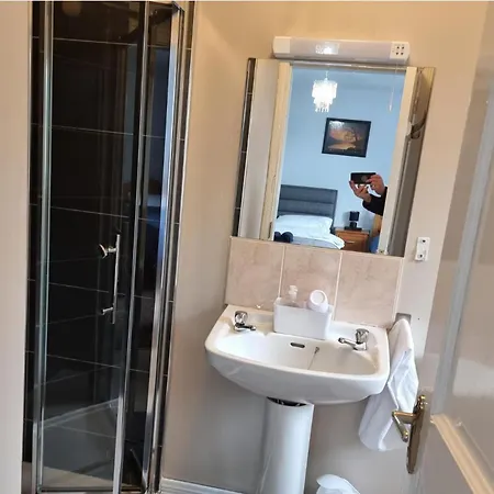 3-beds Sleep 7 With Garden & Private Parking * Carrick on Shannon