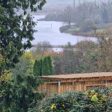 3-beds Sleep 7 With Garden & Private Parking *